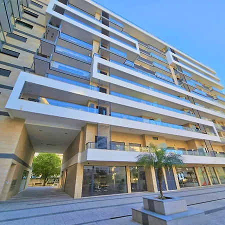 Da Rocha Prime Rezidenz With Garage アパート